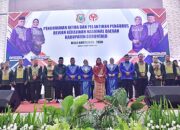 Resmi Dikukuhkan Bupati Sofyan, Dekranasda Wajib Perkenalkan Produk Daerah