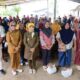 Serahkan Bantuan Pangan di Ponelo, Wagub Idah Ingatkan Pencegahan Nikah Usia Dini