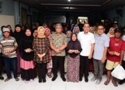 Wagub Idah Salurkan Bantuan Pangan ke Warga Desa Ulapato A dan Mongolato