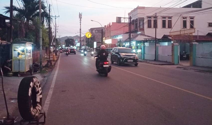 Jalan H.B Jassin yang bakal diberlakukan sistem satu arah. (Foto: Rijalal Khan)