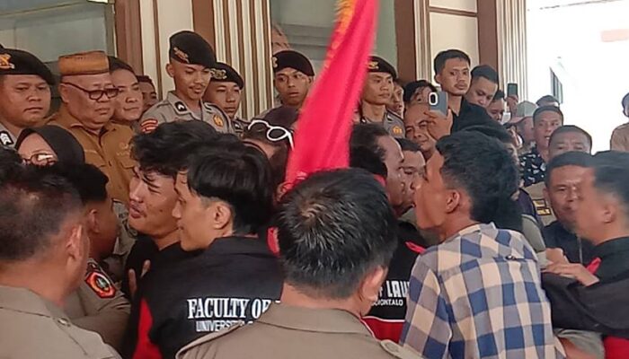 Demo di Kantor Bupati dan DPRD Gorut, Aliansi Mahardika Pertanyakan Penanganan Sejumlah Permasalahan Daerah