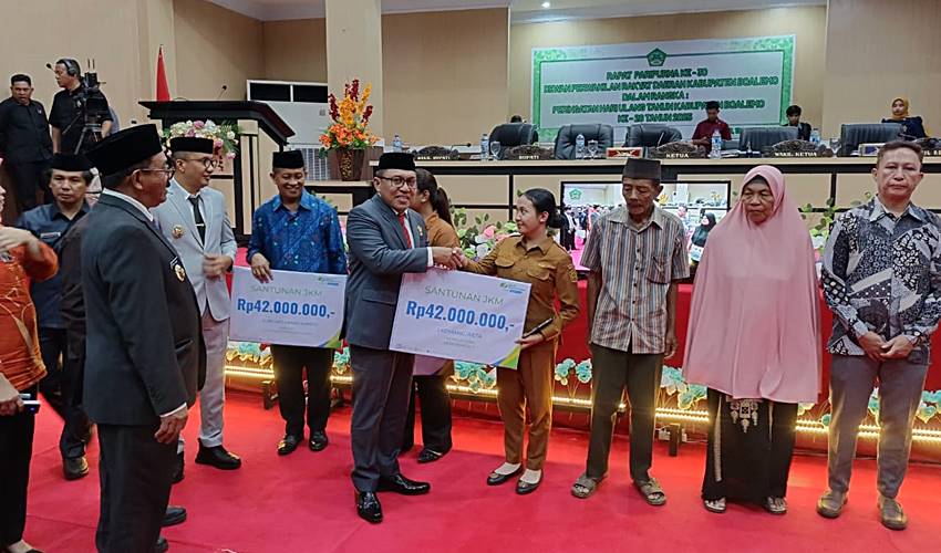 Di Paripurna HUT ke-26 Boalemo, Ketua Dekab Ungkap Sektor yang Harus Diperhatikan