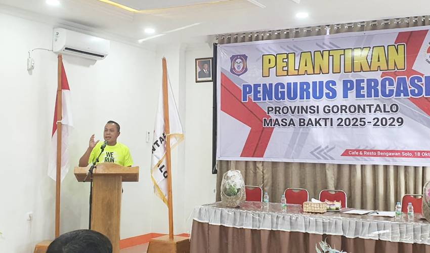 Kepala Dispora Provinsi Gorontalo, Danial Ibrahim ketika memberikan sambutan pada kegiatan pelantikan Pengurus Persatuan Catur Seluruh Indonesia (PERCASI) Provinsi Gorontalo masa bakti 2025–2029.