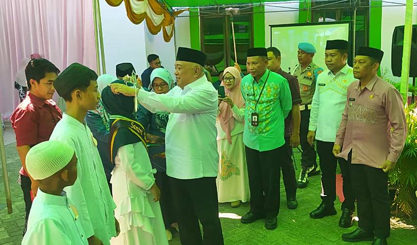 Santri Diharap jadi Generasi Pembawa Cahaya Kebaikan