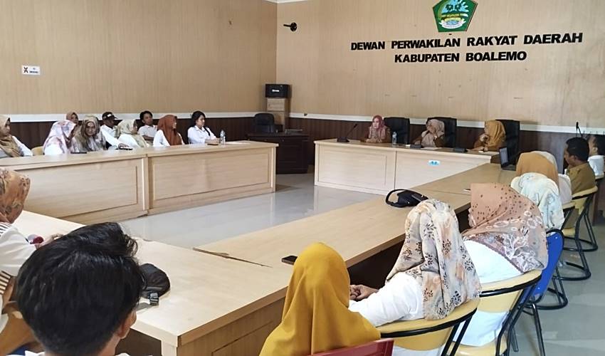 Sekwan DPRD Boalemo Minta Staf Disiplin Kerja dan Pahami Tupoksi