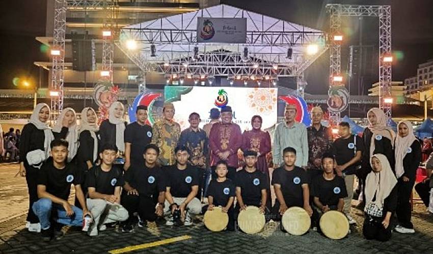 Wabup Tonny_ Fesbujaton Wadah Pemersatu Identitas Kultural