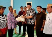 225 Warga di Boliyohuto Terima Bantuan Pangan dari Pemprov