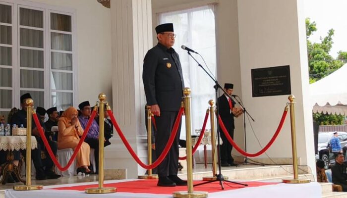 Gubernur Gusnar Ajak Masyarakat Teruskan Semangat Juang para Pahlawan