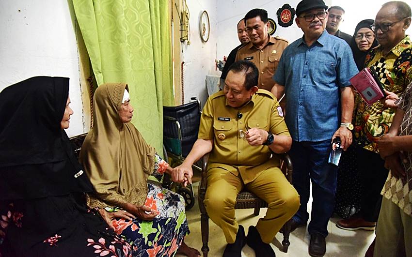 Momen HGN, Gubernur Gusnar Sowan ke Kediaman Gurunya Semasa Sekolah