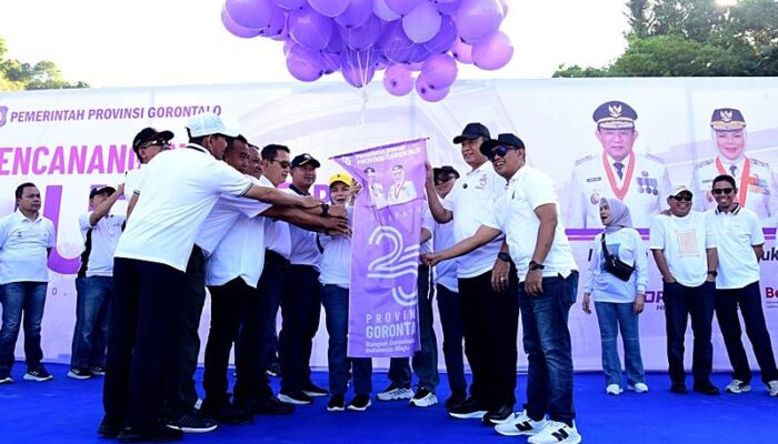 Penanaman Pohon Hias Warnai Pencanangan HUT ke-25 Provinsi Gorontalo