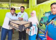 Warga Titilihuwa Terima Bantuan Bibit Ayam dari Pemkab Gorontalo