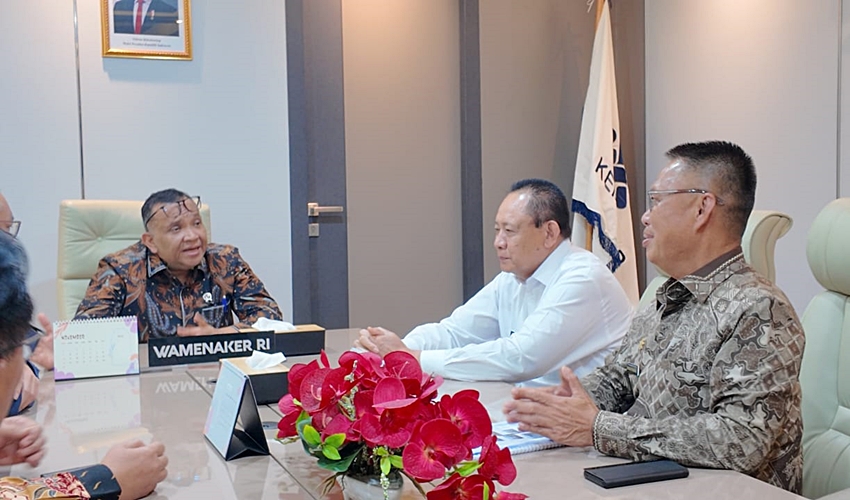 Audiens dengan Wamenaker, Gubernur Gusnar Usul Pembangunan BLK