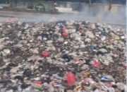 KAI Daop 1 Jakarta Kembali Ingatkan Warga Tidak Buang & Bakar Sampah di Sepanjang Jalur KA