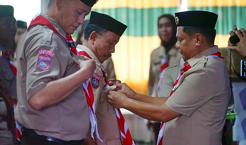 Ketua Komisi l DPRD Kabgor Dikukuhkan jadi Pinsaka Pariwisata