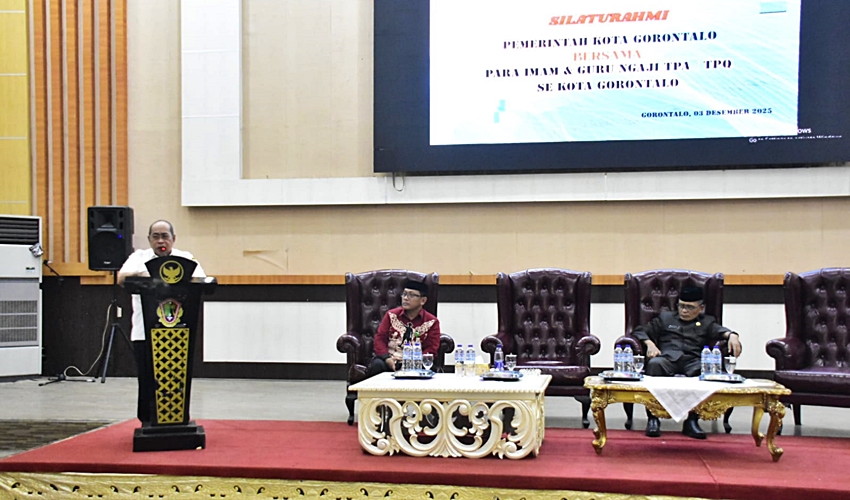 Pemkot Gorontalo Tata Guru Ngaji dan Imam Masjid