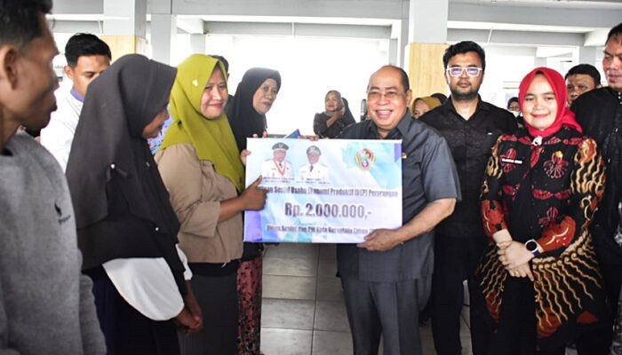 Pemkot Salurkan UEP For 200 Pelaku Usaha, Adhan: Manfaatkan dengan Baik