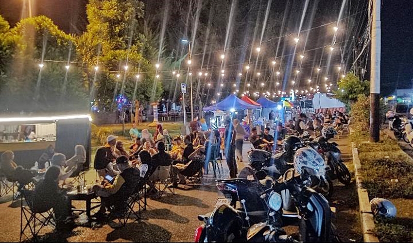Tak Lagi Sepi, Taman Telaga Kini Dipadati Pengunjung di Malam Hari
