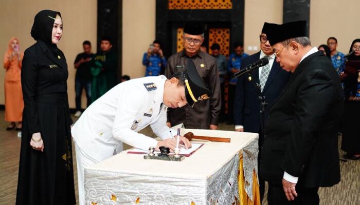 Adhan Lantik 15 Pejabat Eselon III dan IV, Ini Daftar Namanya
