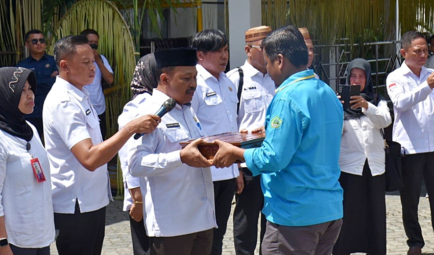 Sekda Boalemo Sambut Kirab Duplikat Bendera Pusaka Merah Putih