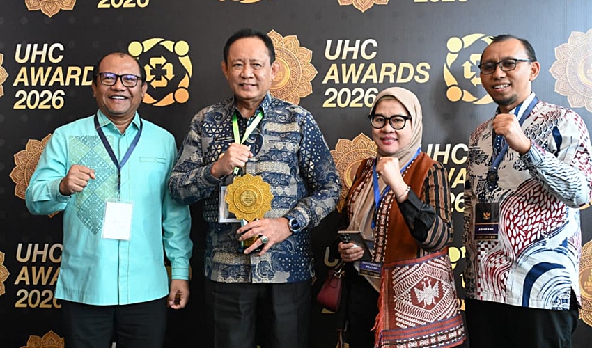 Gorontalo Peringkat Tiga Nasional UHC Award, Gusnar-Idah Kembali Harumkan Nama Daerah