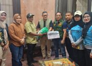Indra Gobel Serahkan Bantuan Pemkot ke Korban Bencana Alam di Sumatera