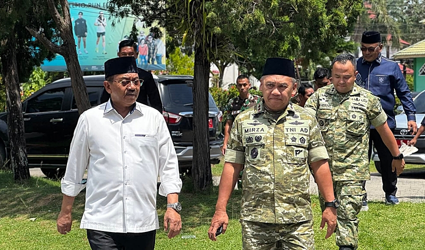 Pangdam XIII/Merdeka Kunjungi Boalemo, Disambut Prosesi Adat Mopotilolo