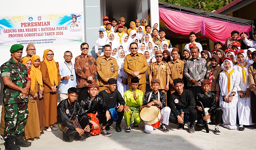 Kembali ke Desa, Gubernur Gusnar Bawa Rp 3,1 Miliar untuk Sektor Pendidikan