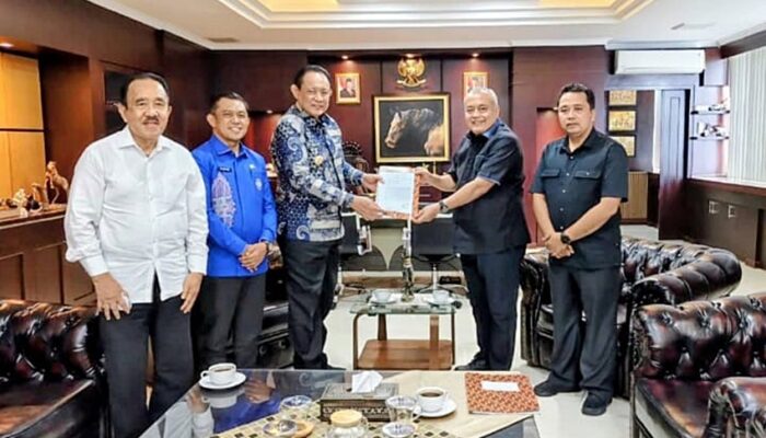 Gubernur Gusnar Lobi Kemenpora, Dorong Revitalisasi Sport Center Limboto untuk PENAS XVII