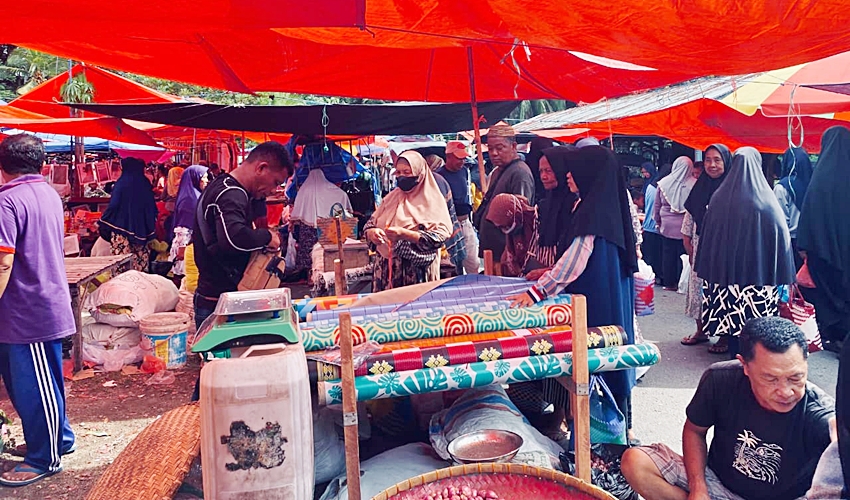 Pasar Rabu Suwawa, Tetap Eksis Ditengah Gempuran Retail Modern