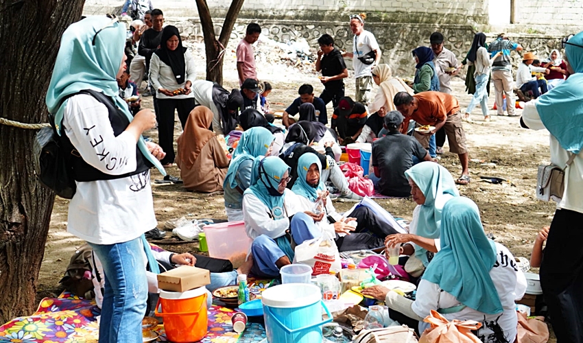 Pasukan Gerakan Kebersihan Diajak Rekreasi, Adhan_ Yang Bikin Kalian Senang, Saya Buat