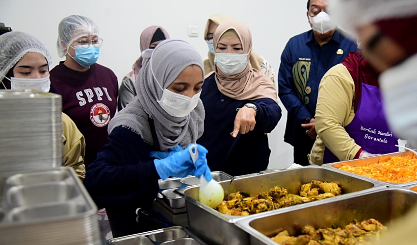 Tindak Lanjuti Keluhan Menu MBG, Dini Hari Wagub Idah Sidak Sejumlah SPPG