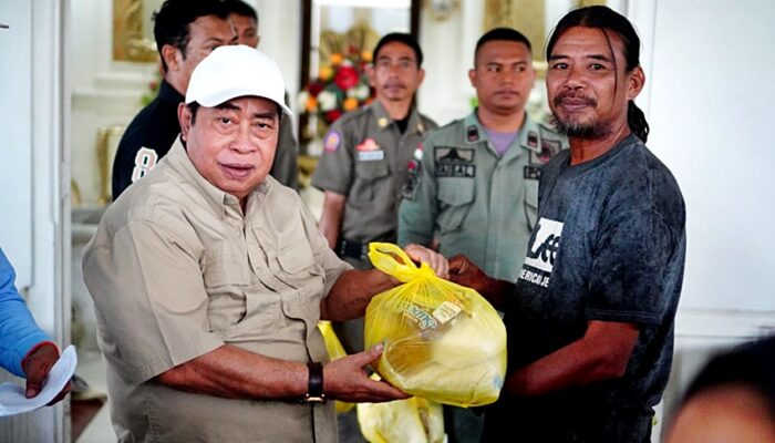 Usai Piknik dengan Adhan, 380 Pasukan Gerakan Kebersihan Pulang Bawa Paket Ramadan