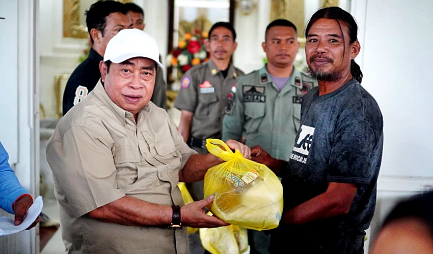 Usai Piknik dengan Adhan, 380 Pasukan Gerakan Kebersihan Pulang Bawa Paket Ramadan