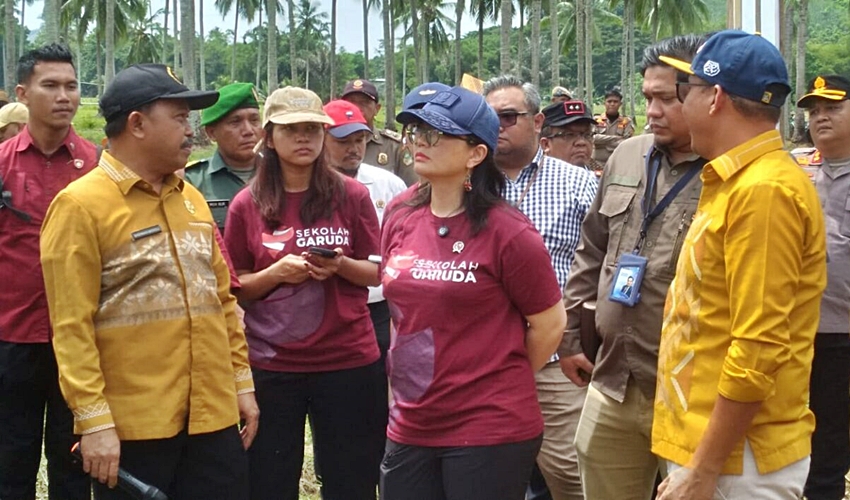 Wamendiktisaintek Tinjau Lahan Sekolah Garuda di Boalemo