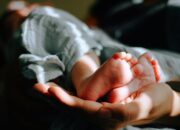 Skin Barrier Bayi Lemah? Ini Dampaknya dan Cara Memperkuatnya