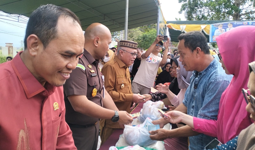 DPRD Apresiasi Penyelenggaraan Pasar Murah Pemkab Gorontalo dan Kejari