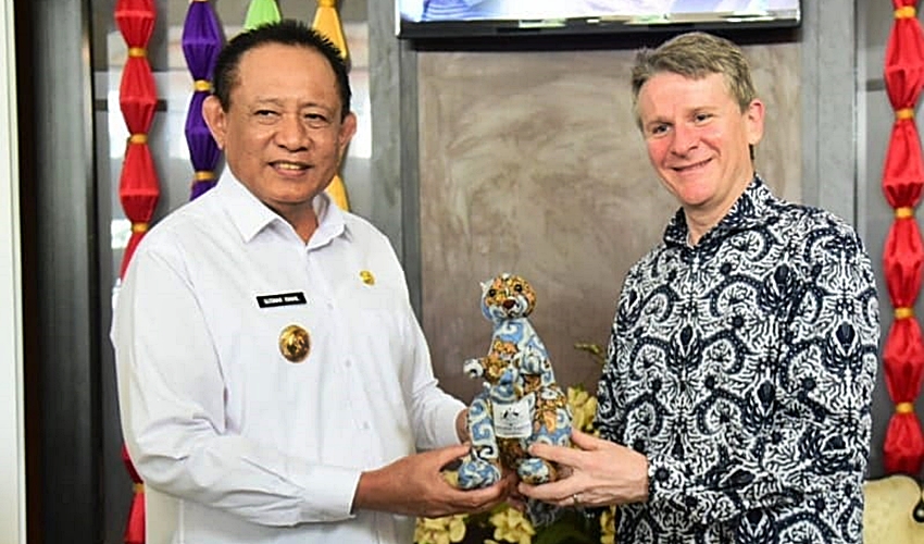 Dubes Australia Sapa Gusnar di Idulfitri, Isyarat Hangat Diplomasi yang Makin Akrab