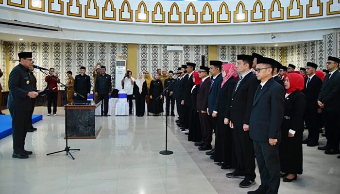 Gusnar Rampungkan Penataan OPD, 67 Pejabat Pemprov Dilantik dan Dikukuhkan