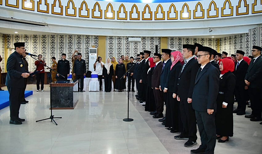Gusnar Rampungkan Penataan OPD, 67 Pejabat Pemprov Dilantik dan Dikukuhkan