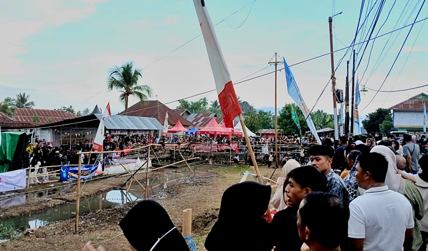 Libatkan Generasi Muda, Gebyar Ketupat Desa Lamahu dan Sejahtera Belangsung Meriah