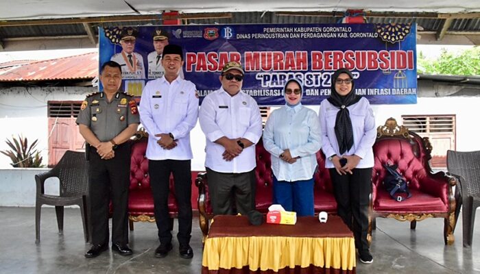 Program PARAS-ST, Sekda Sugondo Salurkan 1.000 Paket Bahan Pokok di Tabongo