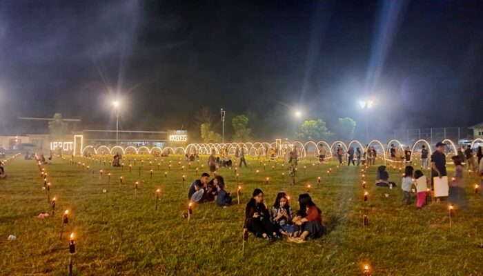 Ribuan Lampu Botol Terangi Lapangan IPPOT Saat Tumbilotohe