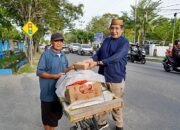 Sinergi Kebaikan, Satpol PP Provinsi Bagikan Paket Takjil di Hari ke-14 Ramadan