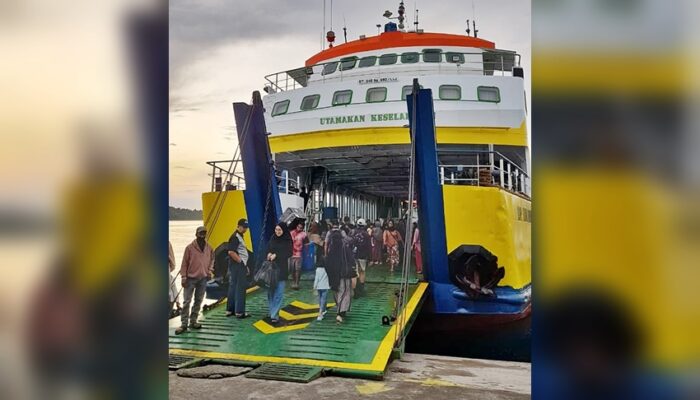 Suasana Mudik di Pelabuhan Ferry Gorontalo Mulai Ramai