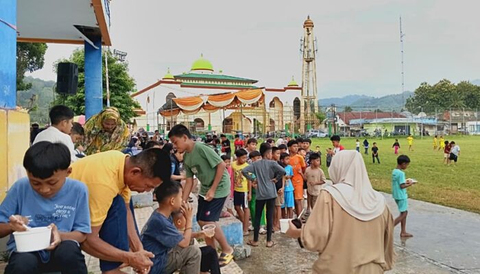 Tak Sekadar Merawat Tradisi, Festival Ketupat di Tapa Pererat Hubungan Antar Warga