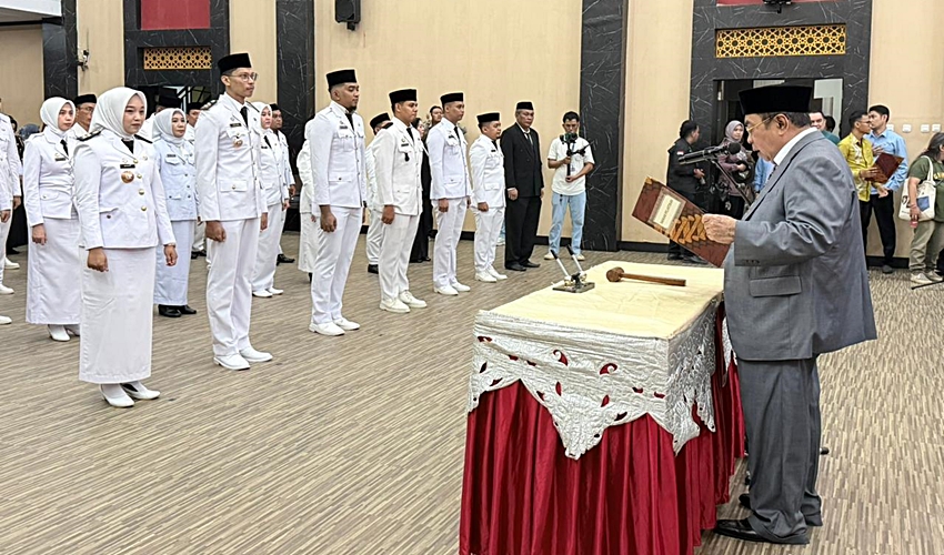 Adhan Lantik 133 Pejabat, 14 Alumni IPDN Dipercaya Jadi Lurah