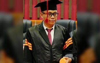 Dari Lapangan ke Disertasi_ Sophian Rahmola Raih Gelar Doktor, Bongkar Masalah Data Pemilih