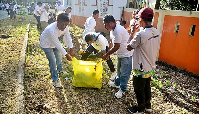 Gorontalo Bergerak! Ribuan ASN Pemprov Turun Kerja Bakti Dukung Program Nasional ASRI
