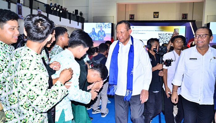 Gorontalo Darurat Pinjaman Dana Ilegal, Gubernur Gusnar Imbau Warga Jaga Data Pribadi