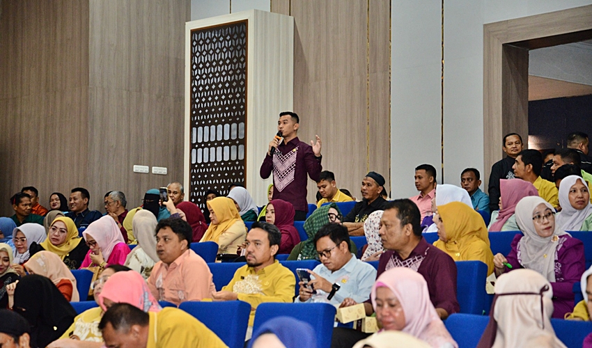 Gubernur Gusnar Dorong Penataan Wisata Botubarani Lebih Terukur